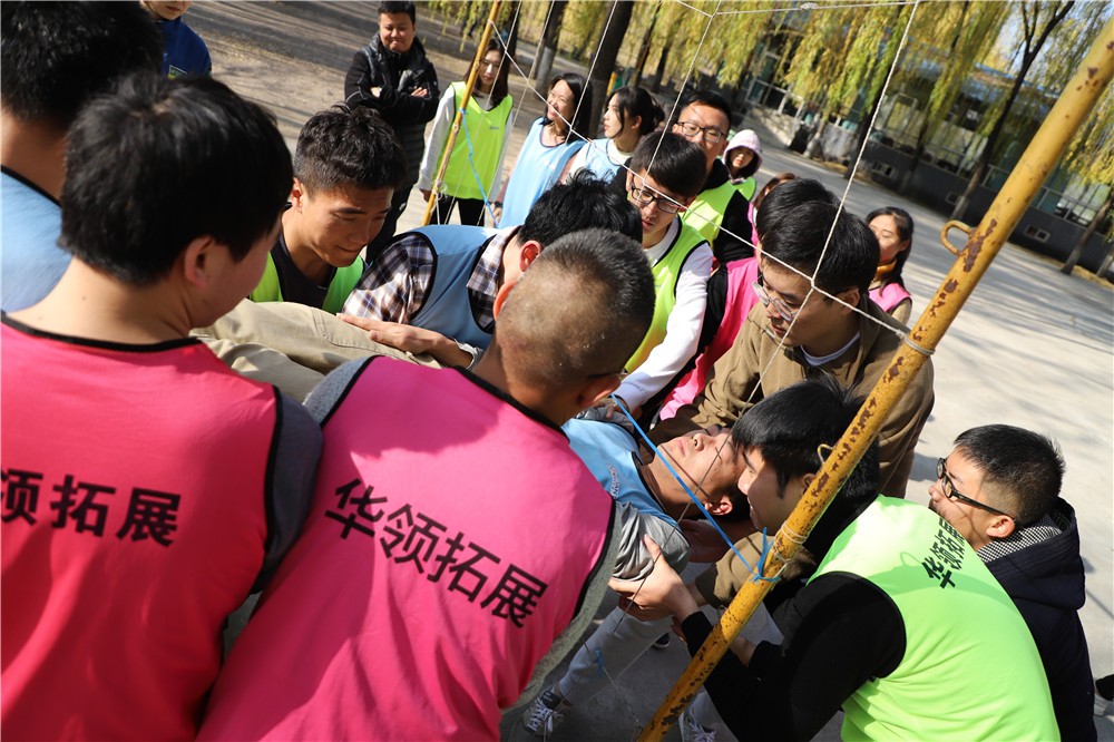 [上海西點(diǎn)一號軍訓(xùn)基地]]戰(zhàn)狼特訓(xùn)一日拓展活動