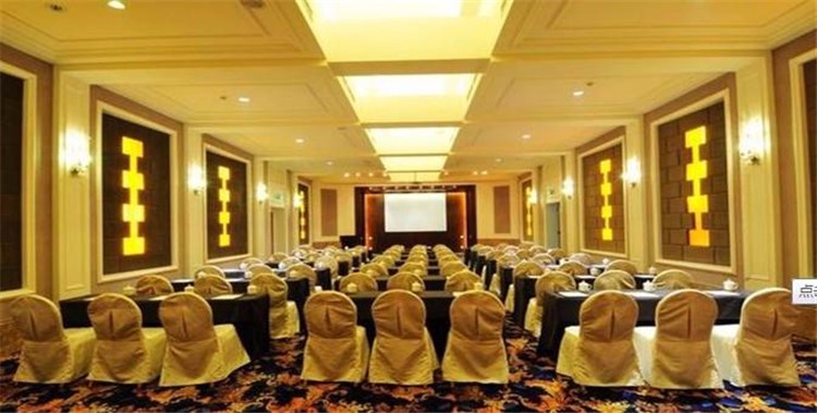 [上海青城會務(wù)中心]-一日場地拓展活動